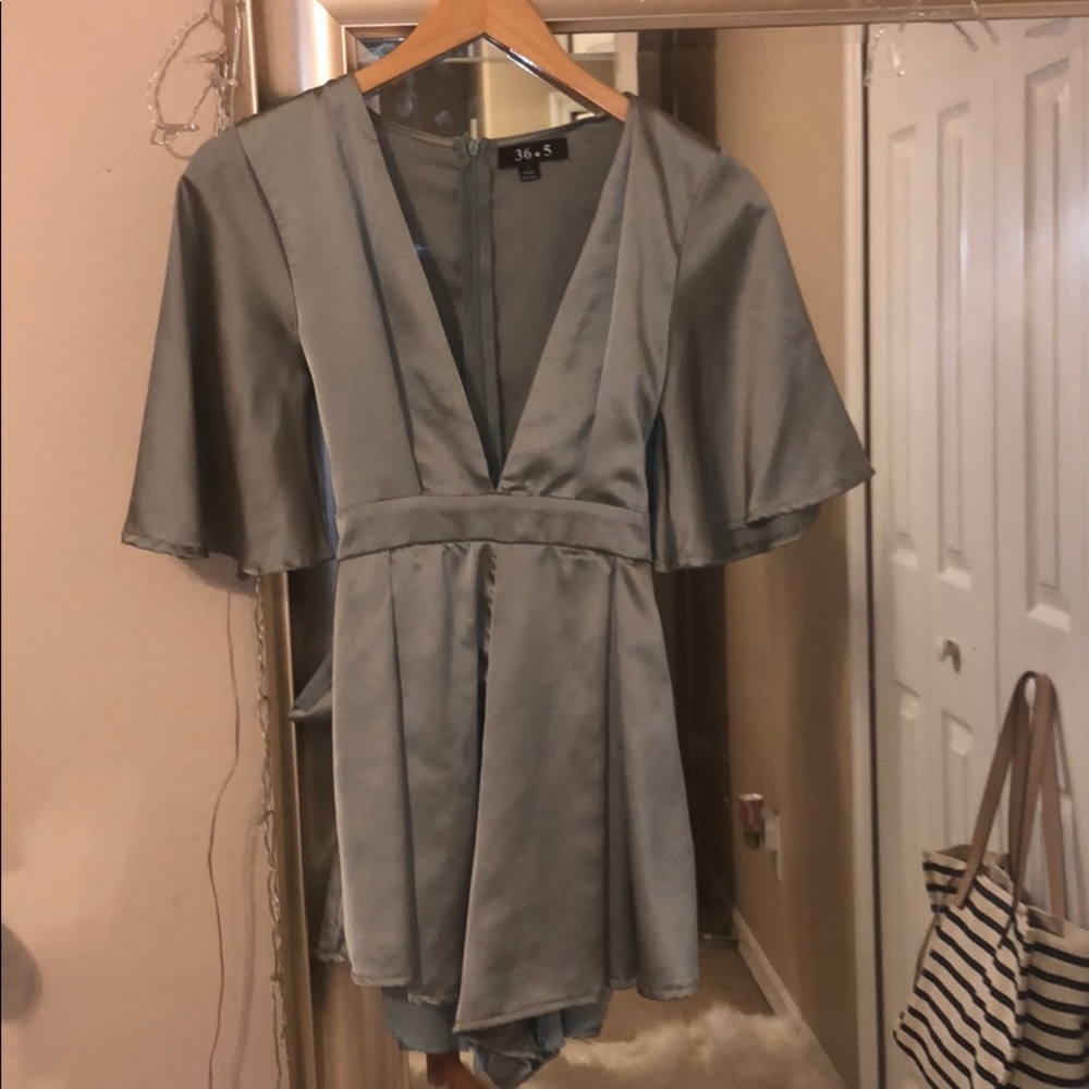 Beautiful 365 silk green romper